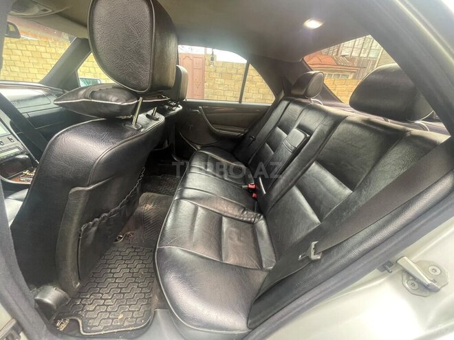 Mercedes C 240 1999, 300,000 km - 2.4 l - Qusar
