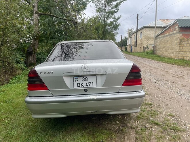 Mercedes C 240 1999, 300,000 km - 2.4 l - Qusar