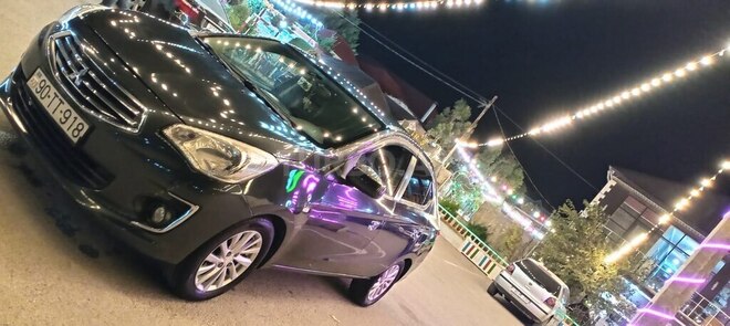 Mitsubishi Attrage 2014, 316,000 km - 1.2 л - Bakı