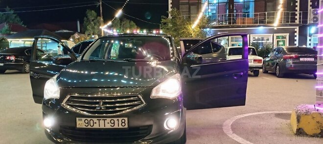 Mitsubishi Attrage 2014, 316,000 km - 1.2 л - Bakı