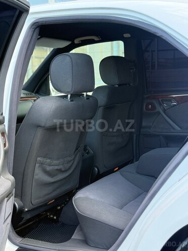 Mercedes E 240 2001, 228,535 km - 2.4 л - Bakı