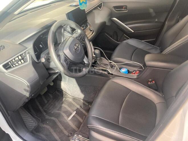 Toyota Corolla Cross 2024, 16,000 km - 2.0 l - Bakı