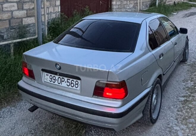 BMW 318 1992, 159,087 km - 1.8 l - Şəki
