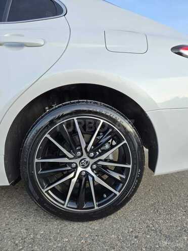 Toyota Camry 2019, 101,000 km - 2.5 l - 