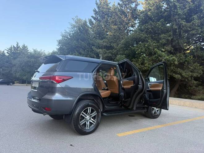 Toyota Fortuner 2018, 156,000 km - 2.8 l - Bakı
