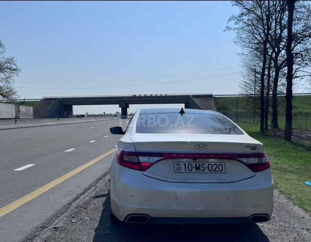 Hyundai Grandeur 2015, 247,000 km - 2.2 л - Bakı