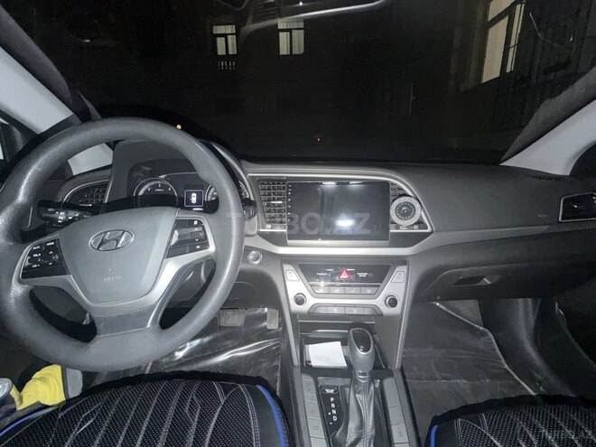 Hyundai Avante 2016, 249,000 km - 1.6 l - Bakı