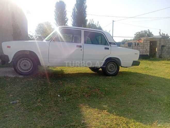 LADA (VAZ) 2107 2003, 50,000 km - 1.6 l - Ucar