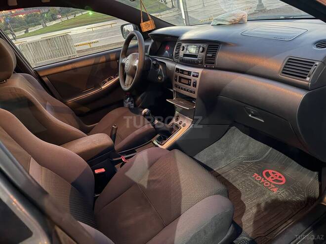 Toyota Corolla 2004, 233,000 km - 1.4 l - Bakı