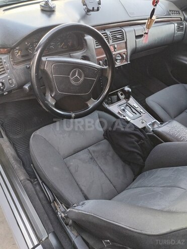 Mercedes E 200 1996, 595,630 km - 2.0 л - Şabran