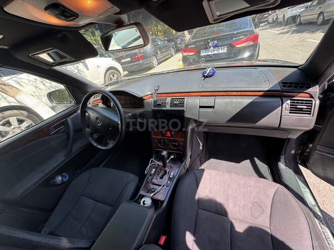 Mercedes E 220 1999, 384,512 km - 2.2 l - Bakı