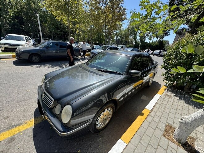 Mercedes E 220 1999, 384,512 km - 2.2 l - Bakı