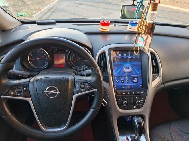 Opel Astra 2011, 287,000 km - 1.4 l - Bakı