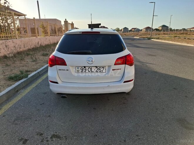 Opel Astra 2011, 287,000 km - 1.4 l - Bakı