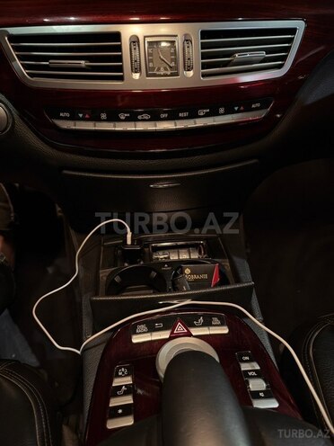 Mercedes S 63 AMG 2009, 220,000 km - 6.2 l - Bakı
