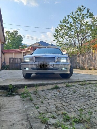 Mercedes C 200 1998, 245,000 km - 2.0 л - Qəbələ
