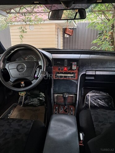Mercedes C 200 1998, 245,000 km - 2.0 л - Qəbələ
