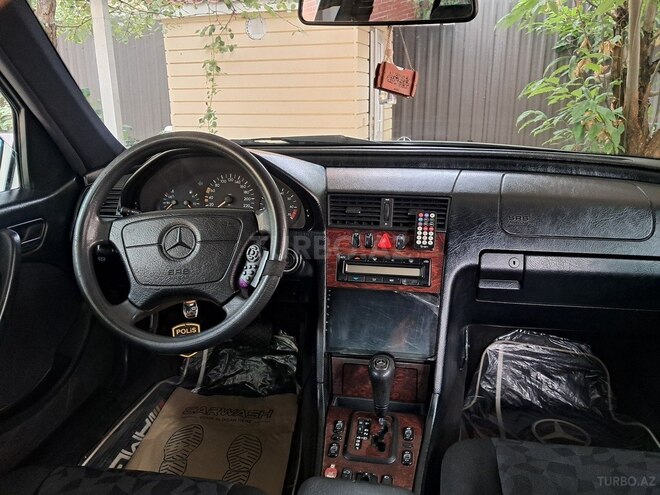 Mercedes C 200 1998, 245,000 km - 2.0 л - Qəbələ
