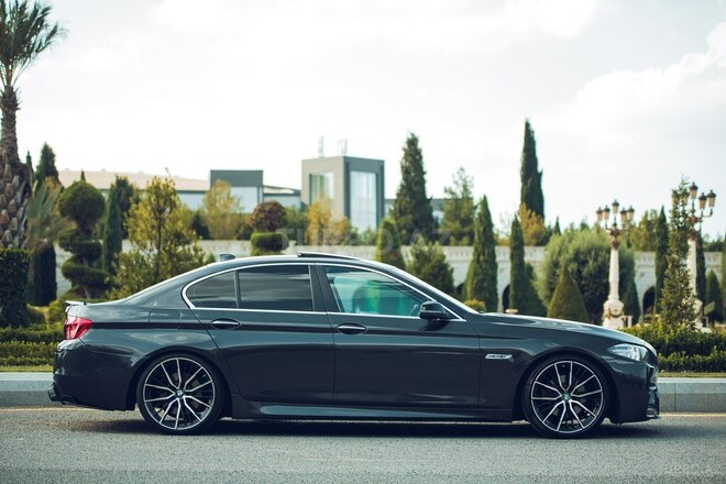 BMW 528 2015, 205,000 km - 2.0 l - Gəncə