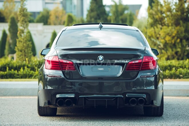 BMW 528 2015, 205,000 km - 2.0 l - Gəncə