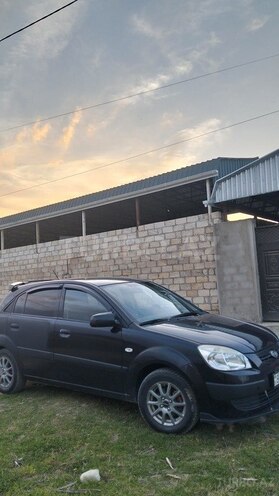 Kia Rio 2009, 400,000 km - 1.4 l - Şabran
