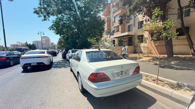 Lexus LS 430 2002, 446,000 km - 4.3 l - Bakı