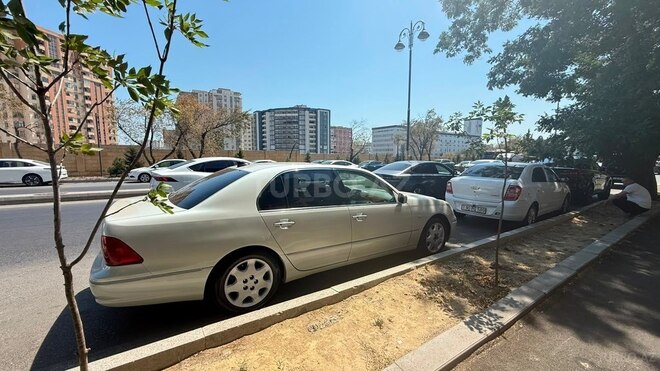 Lexus LS 430 2002, 446,000 km - 4.3 l - Bakı