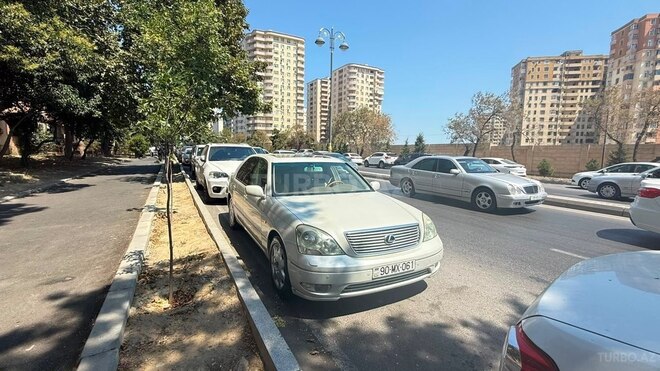 Lexus LS 430 2002, 446,000 km - 4.3 l - Bakı