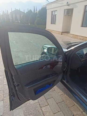 Mercedes E 220 2003, 570,000 km - 2.2 l - Bakı