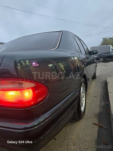Mercedes E 200 1996, 350,000 km - 2.0 л - Quba