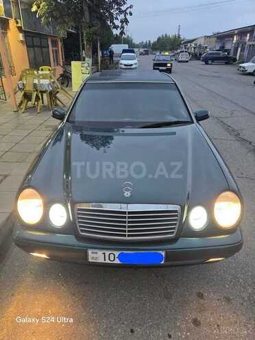 Mercedes E 200 1996, 350,000 km - 2.0 л - Quba