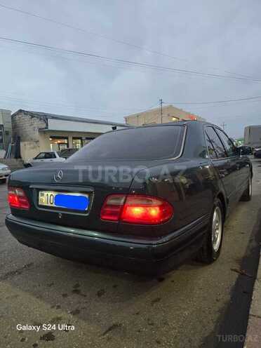 Mercedes E 200 1996, 350,000 km - 2.0 л - Quba