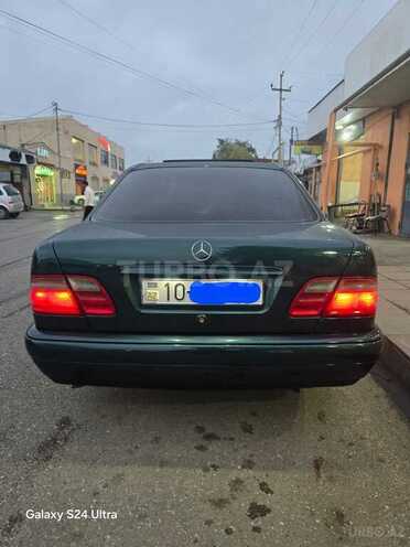 Mercedes E 200 1996, 350,000 km - 2.0 л - Quba