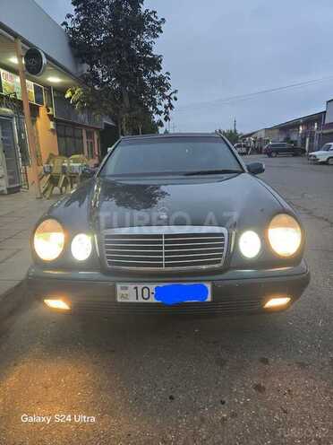 Mercedes E 200 1996, 350,000 km - 2.0 л - Quba
