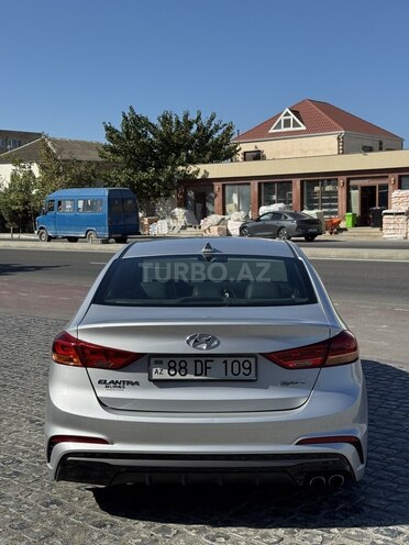 Hyundai Elantra 2017, 118,181 km - 1.6 л - Bakı