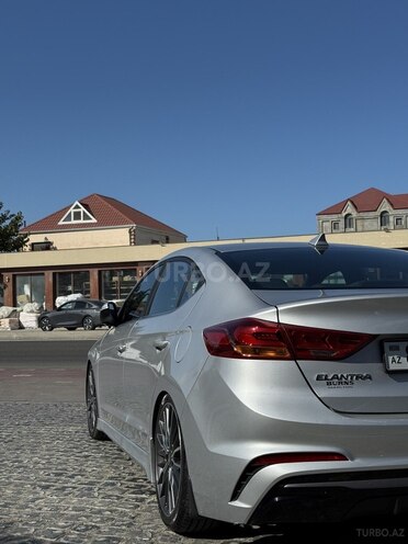Hyundai Elantra 2017, 118,181 km - 1.6 л - Bakı