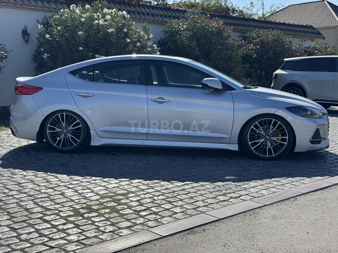 Hyundai Elantra 2017, 118,181 km - 1.6 л - Bakı