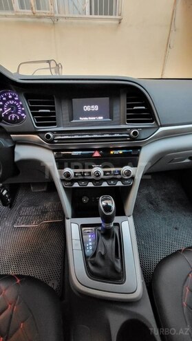 Hyundai Elantra 2019, 129,000 km - 2.0 l - Bakı
