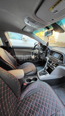 Hyundai Elantra 2019, 129,000 km - 2.0 l - Bakı