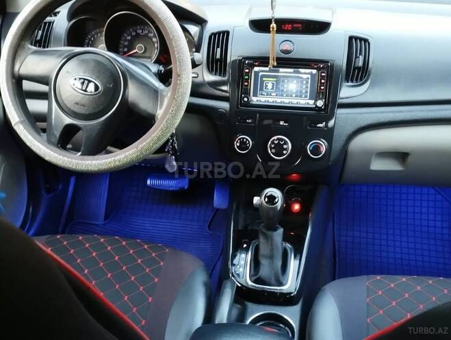 Kia Cerato 2012, 293,866 km - 1.6 л - Zaqatala