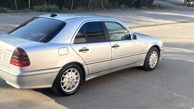 Mercedes C 200 1998, 220,000 km - 2.0 л - Tovuz