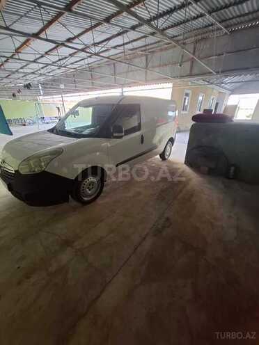 Opel Combo 2014, 200,321 km - 1.3 l - Qazax