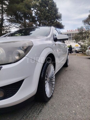 Opel Astra 2009, 258,000 km - 1.4 л - Sumqayıt