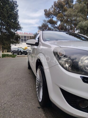 Opel Astra 2009, 258,000 km - 1.4 л - Sumqayıt