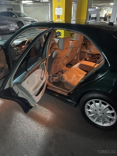 Mercedes E 240 2001, 420,000 km - 2.6 l - Naxçıvan