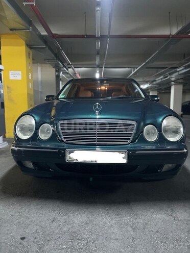 Mercedes E 240 2001, 420,000 km - 2.6 l - Naxçıvan