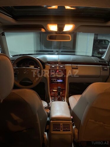 Mercedes E 240 2001, 420,000 km - 2.6 l - Naxçıvan