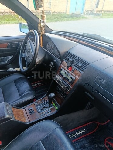Mercedes C 230 1997, 320,000 km - 2.3 l - Qax