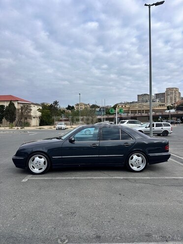 Mercedes E 240 2000, 337,000 km - 2.4 л - Bakı