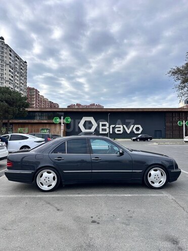 Mercedes E 240 2000, 337,000 km - 2.4 л - Bakı